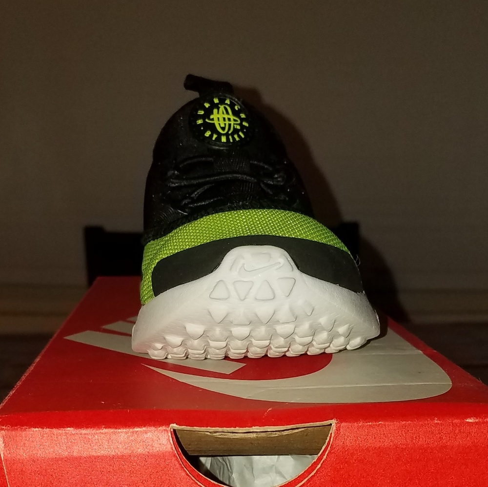 Toddler nike sneakers